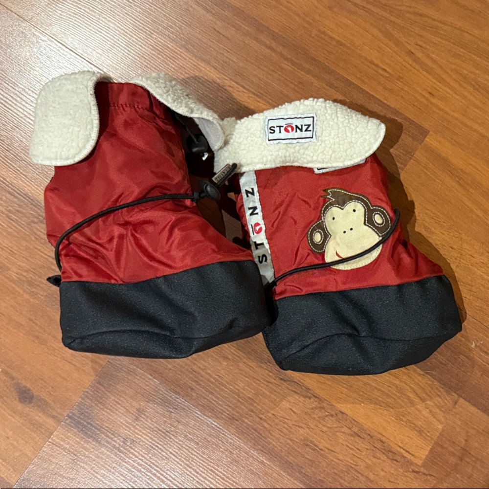 Stonz Red and Black Monkey Mittens